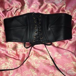 Black leather corset belt!